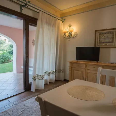 Lovely Flat Only 350 M From The Daire Liscia di Vacca