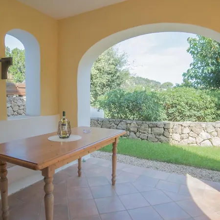 Daire Lovely Flat Only 350 M From The