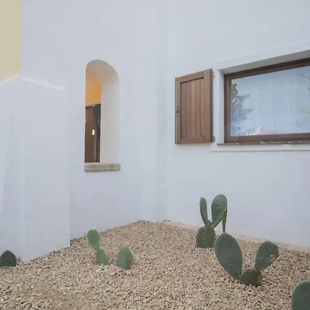Lovely Flat Only 350 M From The * Liscia di Vacca