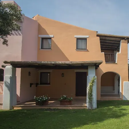 Lovely Flat Only 350 M From The * Liscia di Vacca