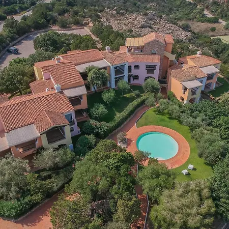 Lovely Flat Only 350 M From The * Liscia di Vacca